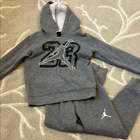 Jordan Kids Gray Matching Set - Picture 1 of 6